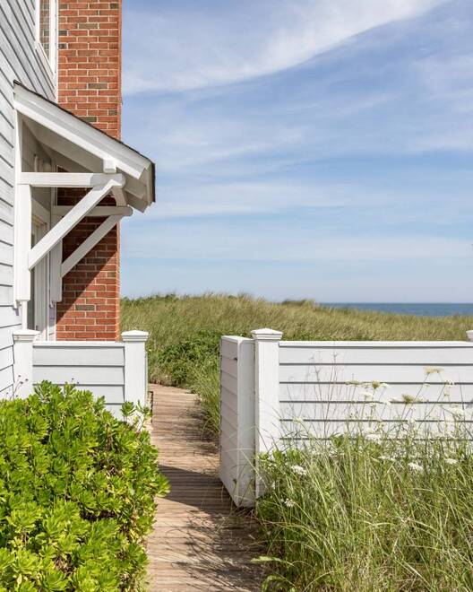 50 Soundview Drive, Montauk, NY 11954 (Sold NYStateMLS Listing 10923810)